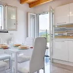 2 Bedroom In * Cogorno