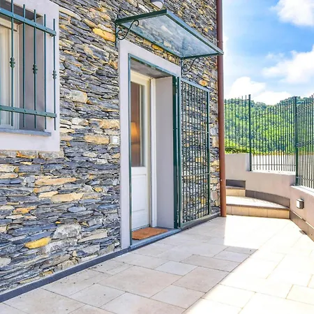 Dom wakacyjny Nice Home In Cogorno With Ethernet Internet *