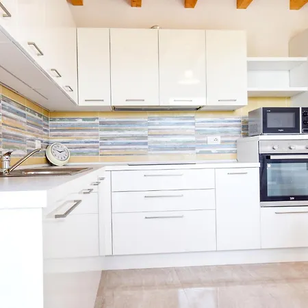 2 Bedroom In * Cogorno