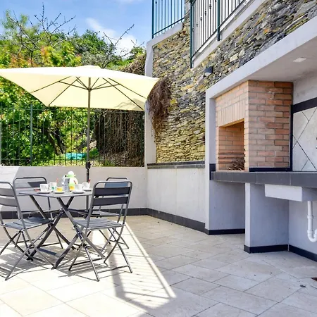 2 Bedroom In * Cogorno