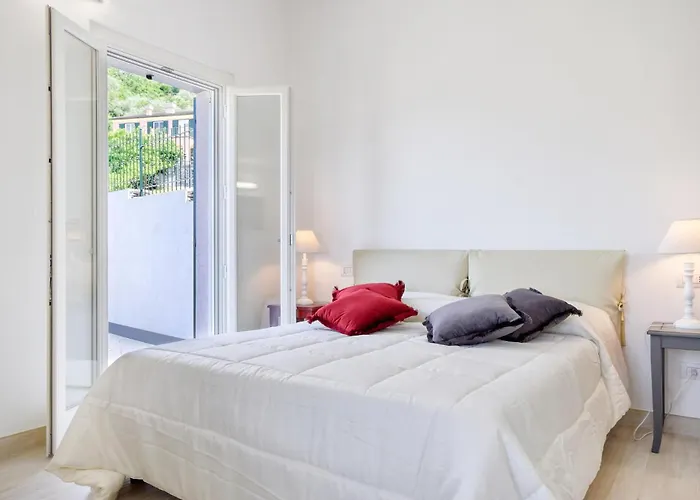 2 Bedroom In Cogorno