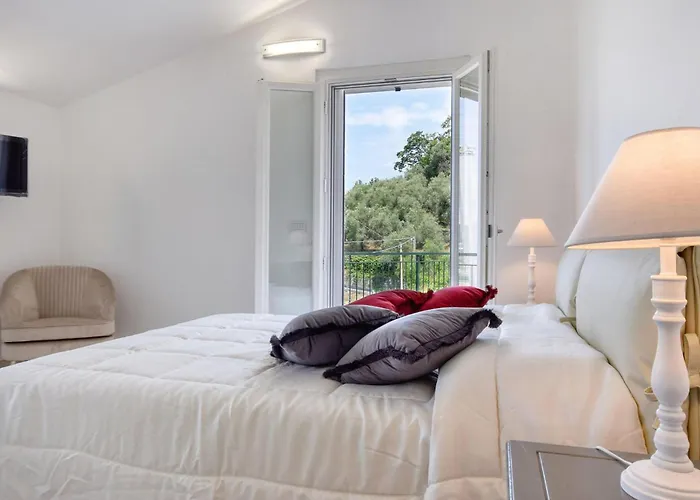 2 Bedroom In *